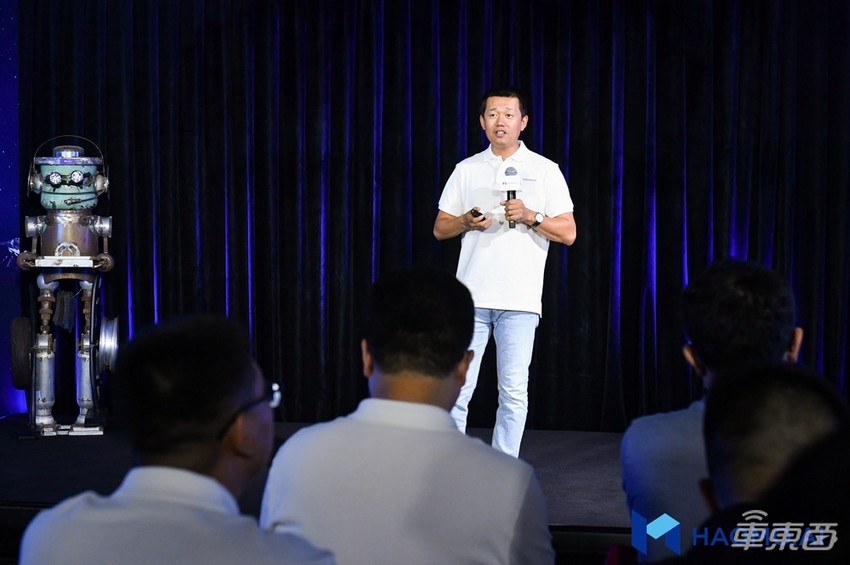 搞城市L2，毫末智行超过了特斯拉