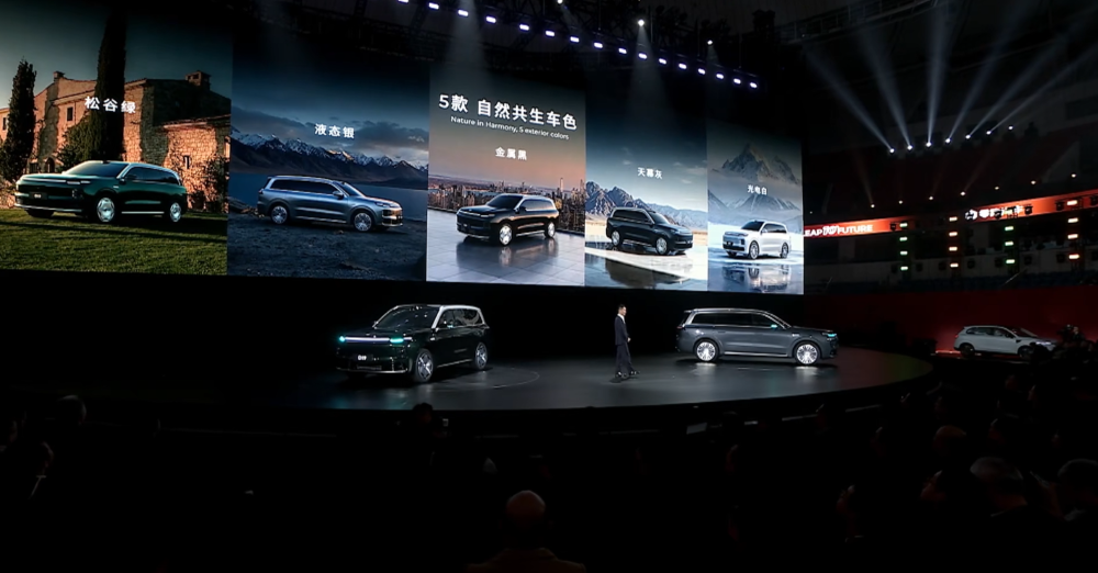 零跑首款MPV首发亮相！朱江明：下一个十年冲击400万年销