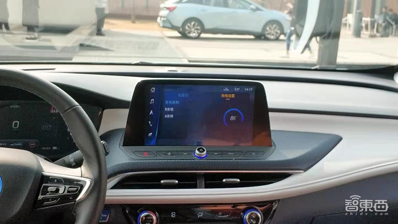 别克展示eConnect 2.0车联网技术 同系统车型可直接对话