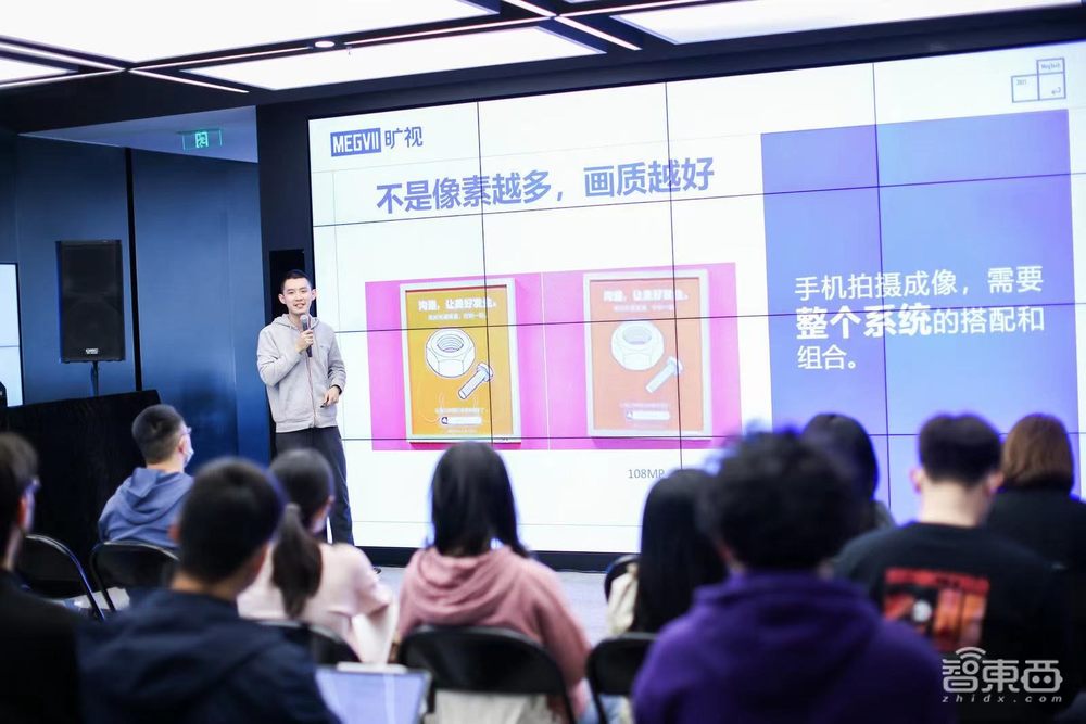 手机拍照“神仙打架”背后，厂商死磕计算摄影到底在比什么？