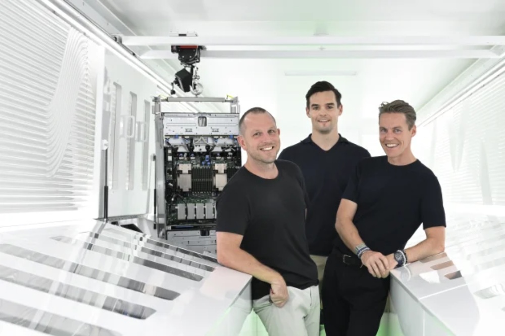 他从监狱出来，做AI Infra创业，融了690亿