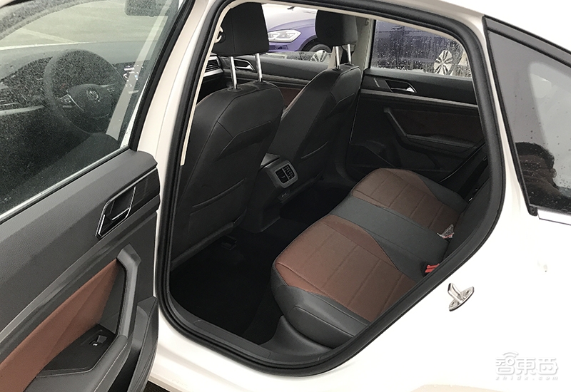 刚刚，大众三大神车齐推电动版！为电动化拼了