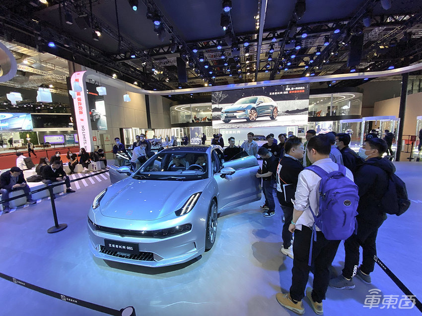 百度宣布造车100天，CEO夏一平称首款汽车明年亮相