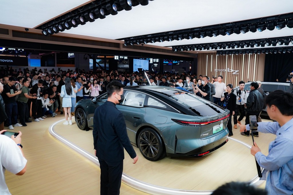 合资首搭鸿蒙系统，丰田推自研纯电王牌铂智7