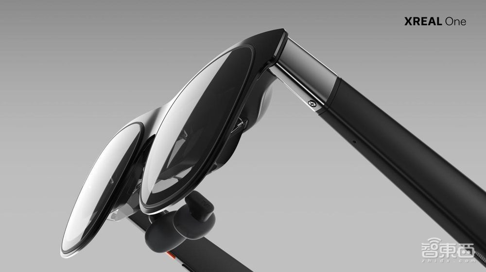 XREAL亮自研X1芯片王炸,对话CEO徐驰:今天的AI眼镜都是“AI弱智眼镜”