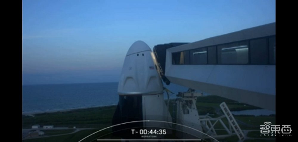 人类首个全平民太空旅行！马斯克送4位乘客去太空玩3天