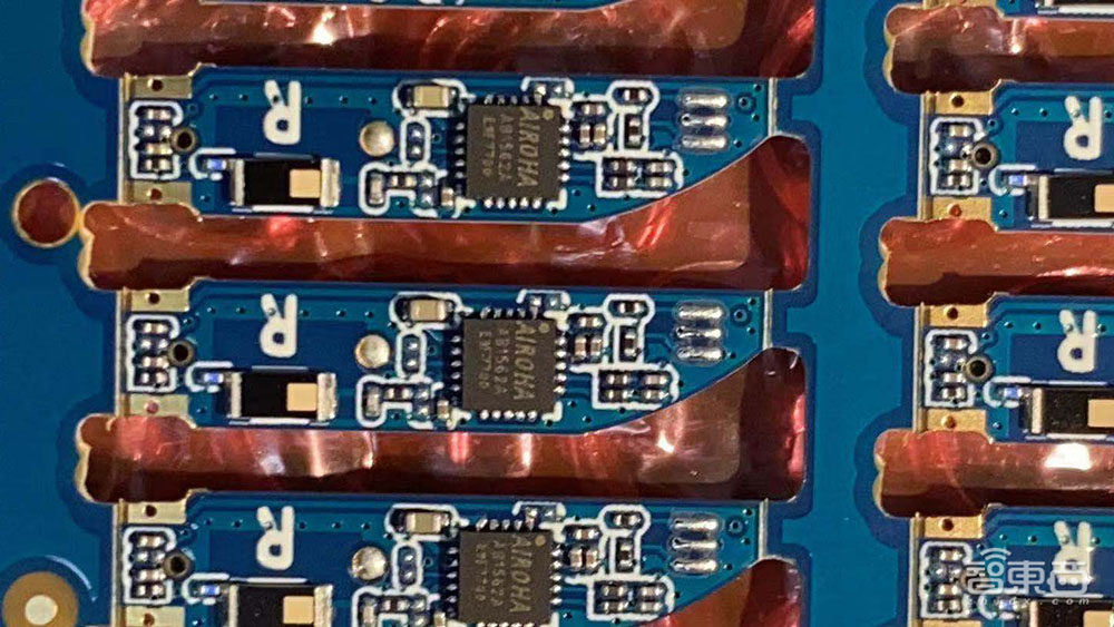 山寨降噪耳机乱象:有人给芯片魔改换皮,有人靠山寨一夜暴富