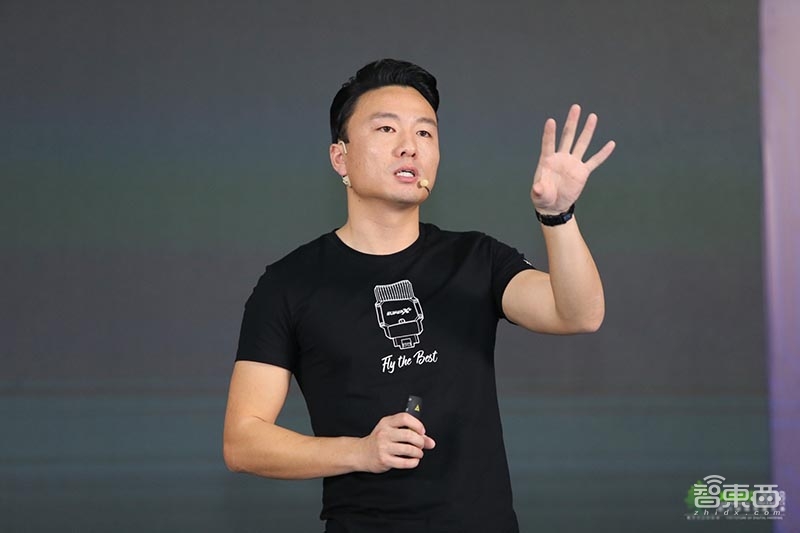 极飞科技发布两款无人机新品!宣布进军农业无人机教育
