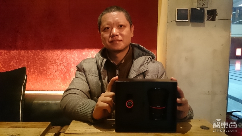 车载云台摄像机?喵小瞳就这样把行车记录仪玩出了花儿