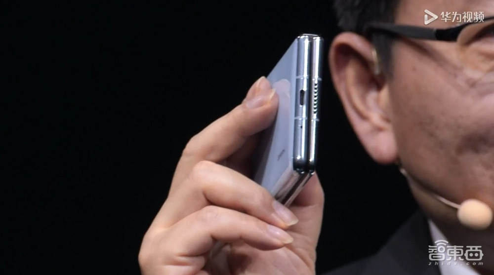 折叠屏手机中的“茅台”，华为Mate X2来了，1万8起售，真能无缝折