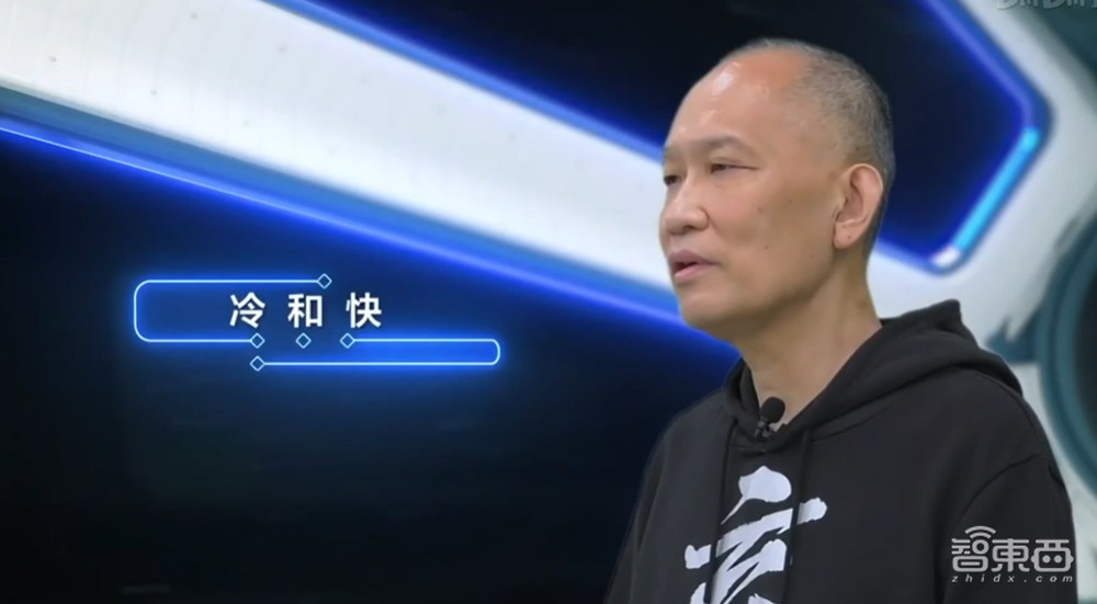 双风扇散热85万分屠榜，“八指操控”？联想做了个能打电话的游戏机