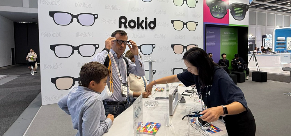 暴走IFA展会带来八大看点！宇树机器人表演秀翻老外，国产AI眼镜攻陷欧洲，“电动老头乐”也来了