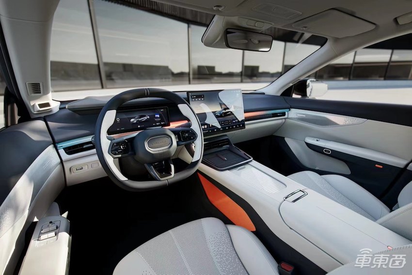 领克07 EM-P发布，采用Flyme Auto车机，综合续航超1000公里