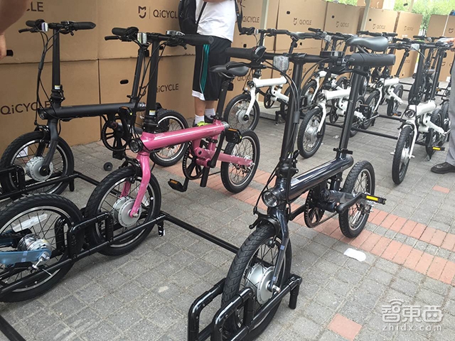 传说中的小米自行车来了 一款能折叠的电动助力车