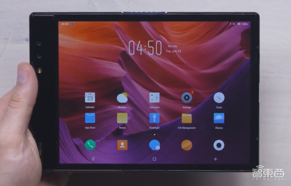 柔宇二代折叠屏手机全球首测:“无折痕”秒杀三星!弯折寿命超百万次