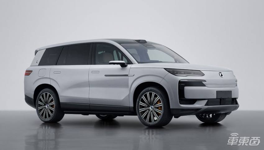 小米特斯拉狭路再相逢！8大车企狂卷SUV，一文看尽2025十大新车
