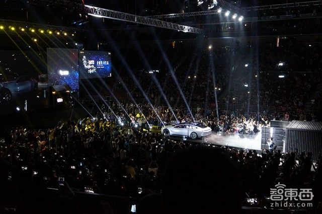 乐视汽车正式开上了台 还化反了音乐、VR、汪峰和绿茶