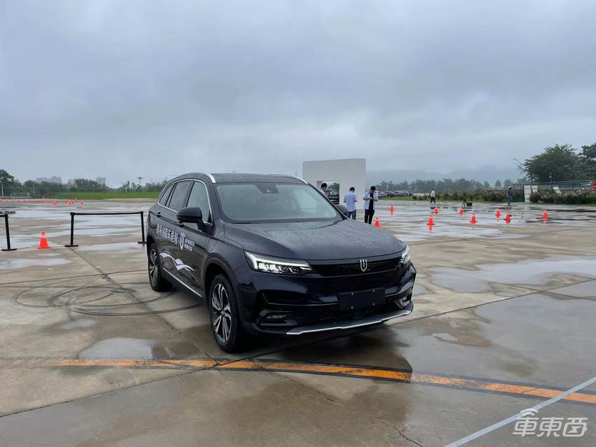 创维首款车15.28万起售!最远能跑520公里,可用手机遥控车辆