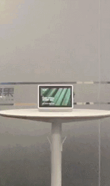 腾讯叮当智能屏发布!超远语音识别,智能音箱上的视听盛宴!