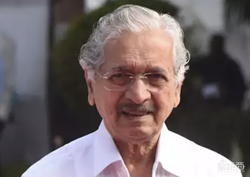 造芯受挫、订单被抢、无缘苹果Vision Pro，富士康怎么了？