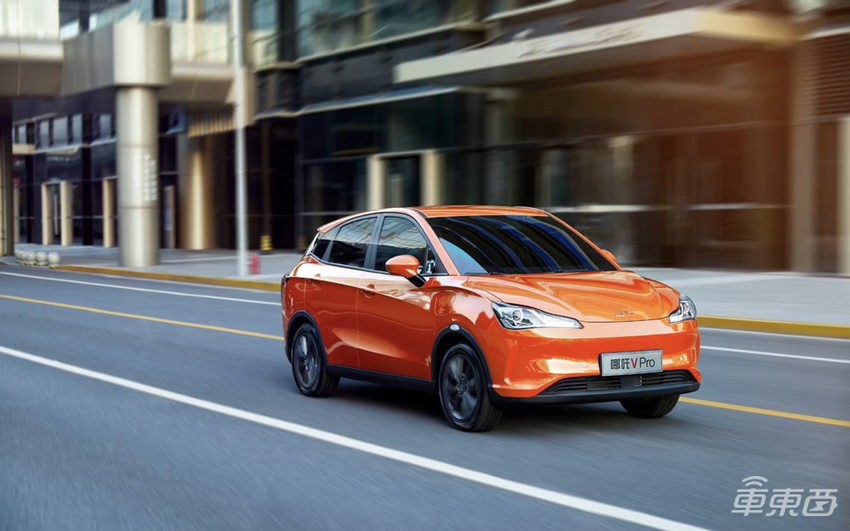 销量大幅滑坡!新造车比惨时刻,背后有何玄机?