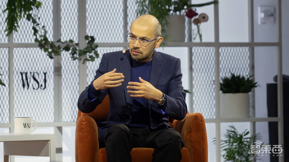 谷歌百人“复仇者联盟”出击!将发对标GPT-4的大模型,26位研发主管名单流出