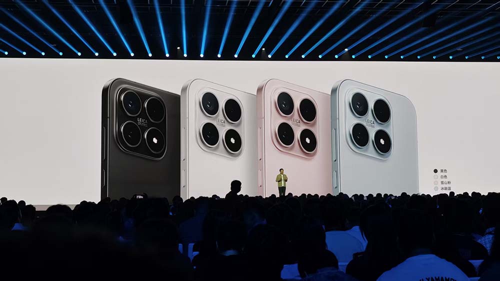 雷军160分钟演讲揭秘!海量造芯和造车细节,小米17五大技术硬刚苹果