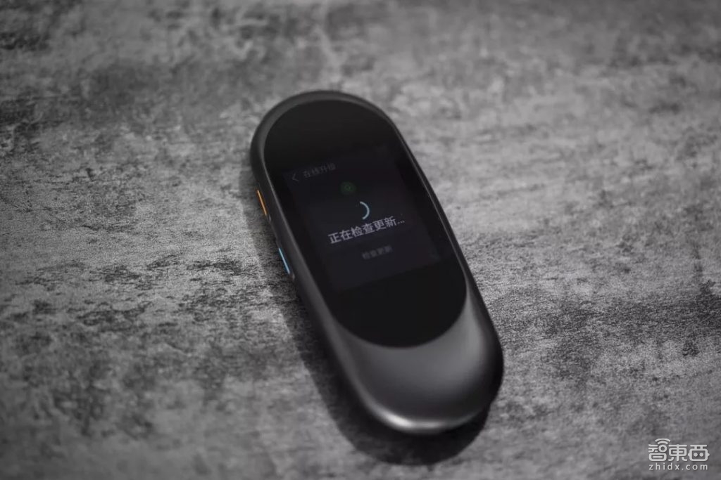 出国不再靠比划：三款翻译蛋产品横评，谁是暑期出境最佳翻译？