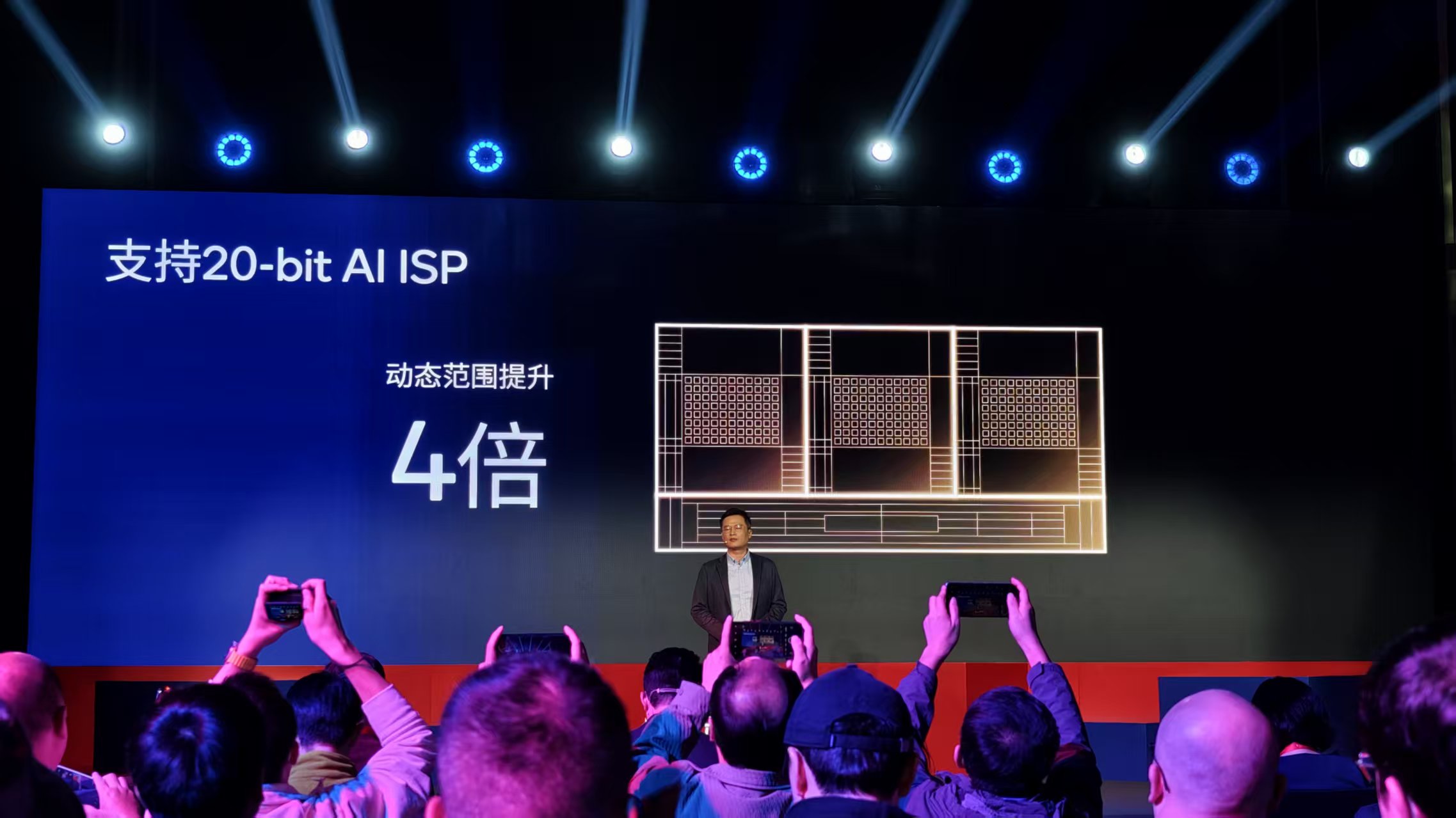 华为麒麟刚亮剑，高通芯旗舰就来了