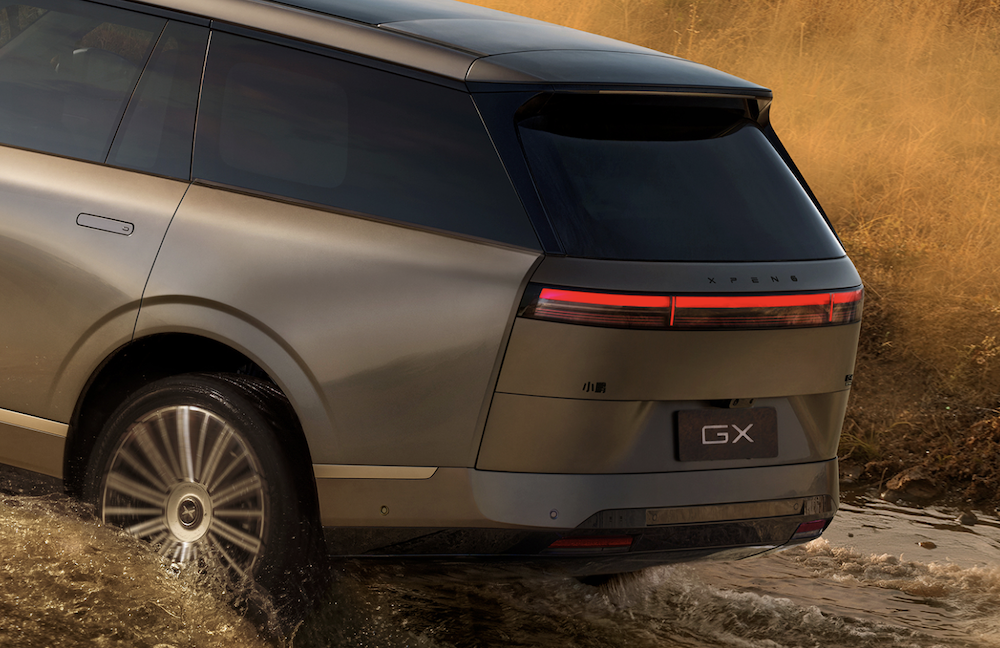 “大湾区揽胜”来了！何小鹏首曝大六座SUV