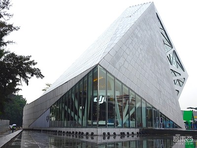 探访大疆首家直营旗舰店 植保无人机明春上市