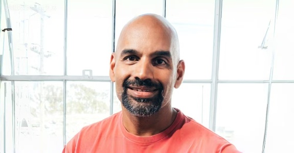 AI算力创企拿下34亿种子轮融资！创立两个月估值318亿，贝索斯投了