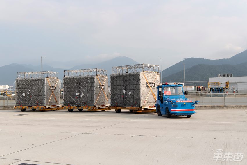 驭势科技助力香港国际机场落地全球首款无人驾驶巡逻车，展现全场景技术实力