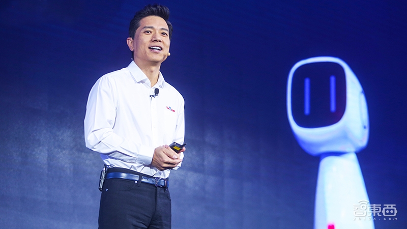 李彦宏说挖掘机技术百度最强!狂晒AI落地成绩单,让红旗车自动驾驶