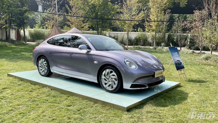 上汽大众带头降6万,零跑再降2万!车圈价格战硝烟再起