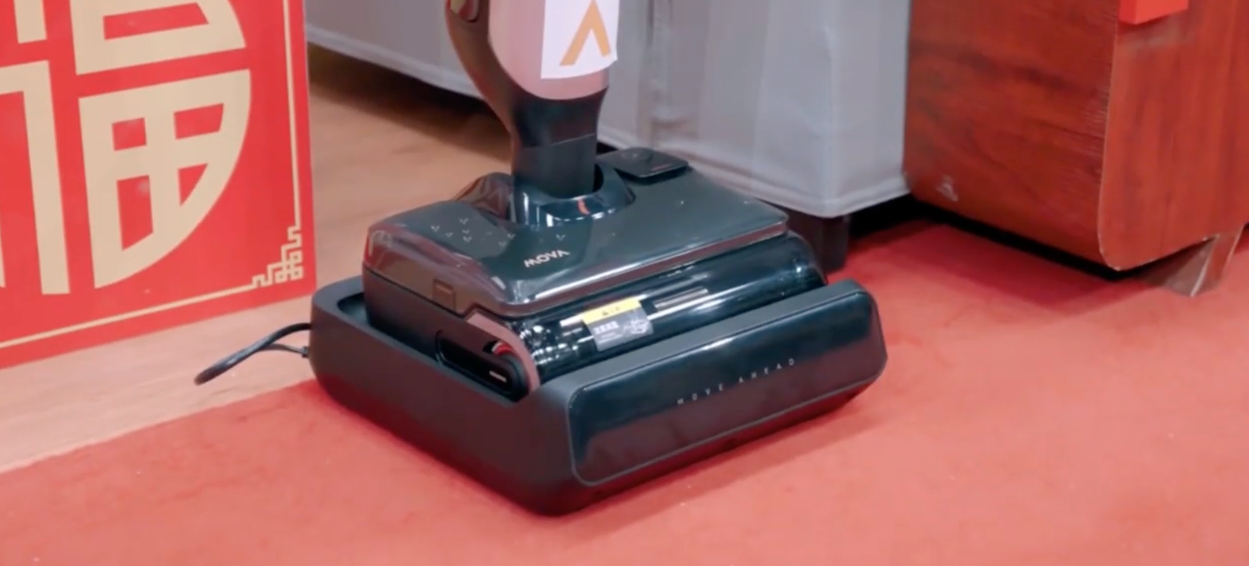 不靠堆料靠“芯”实力，MOVA在扫地机里藏了一手真正的技术王炸