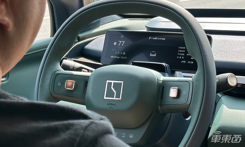 试驾纯电小钢炮极氪X:加速迅猛颜值高!三处细节待提升