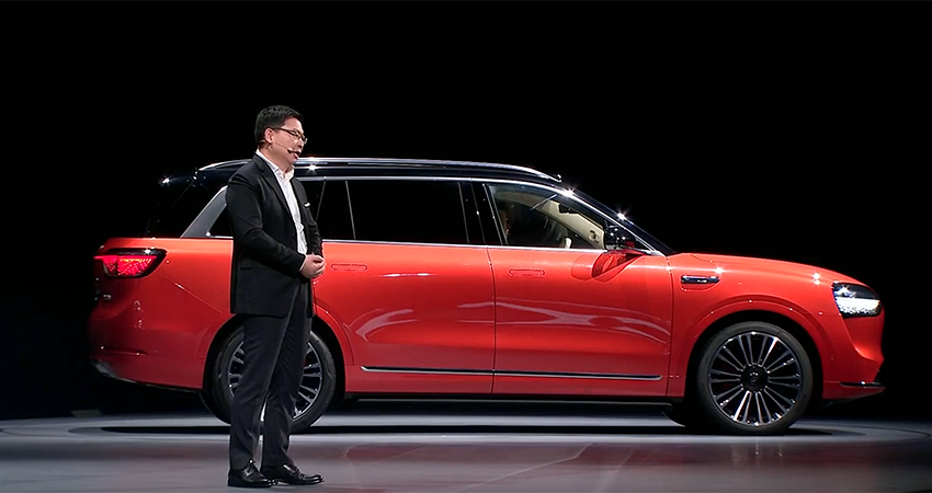 余承东连发两车!五座问界M9能原地掉头,前风挡上看电影,鸿蒙版Model Y 26.8万开订