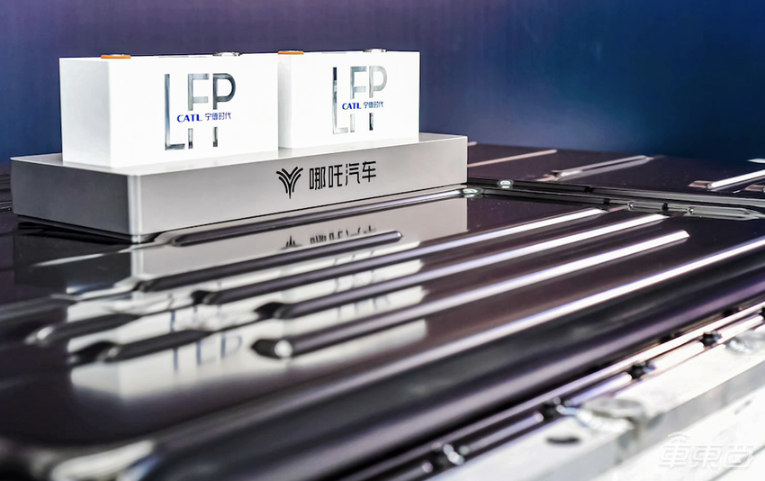 哪吒L 12.99万起,综合续航超1300km,15万级增程市场竞争加剧