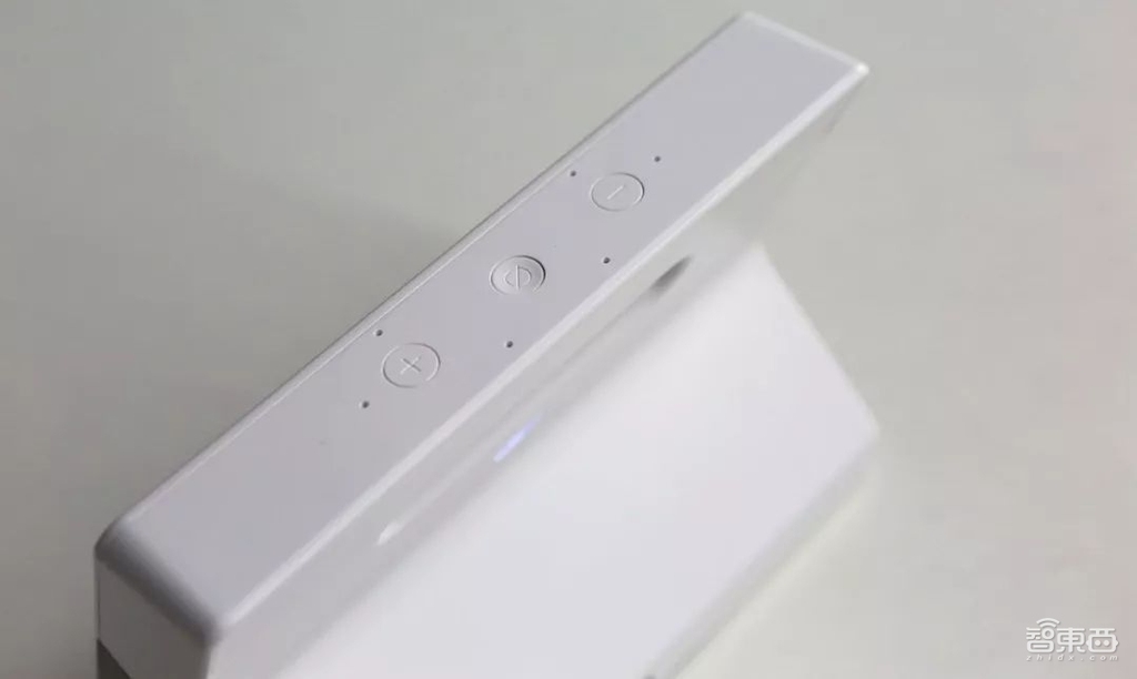 腾讯叮当智能屏发布！超远语音识别，智能音箱上的视听盛宴！