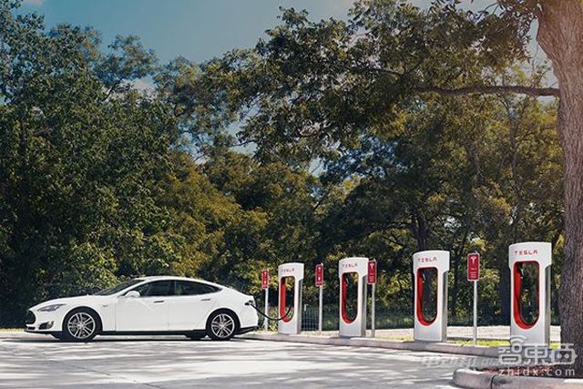 电动车充电下月起开收服务费