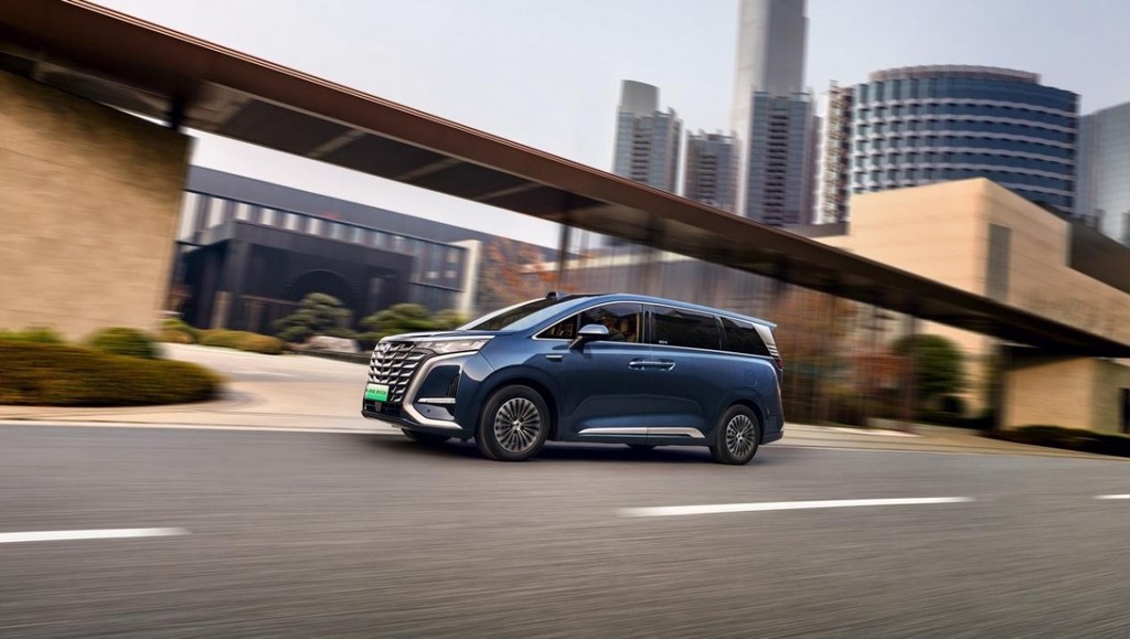 腾势首款概念跑车腾势Z亮相,全栈底盘技术解密