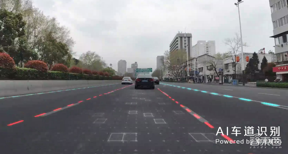 外卖小哥新神器！紫光展锐推智能头盔，AI识别路况，语音提醒