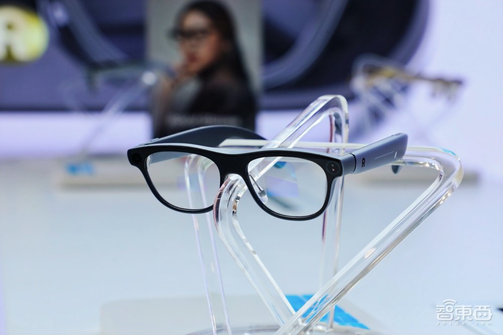 一款黑框眼镜全网千万赞,杭州AI又落一子
