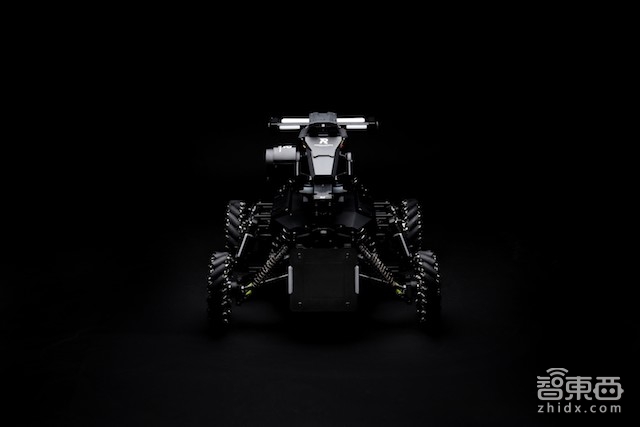 大疆又一重磅大招，RoboMasters機甲競賽機器人明年3月空降魔都！