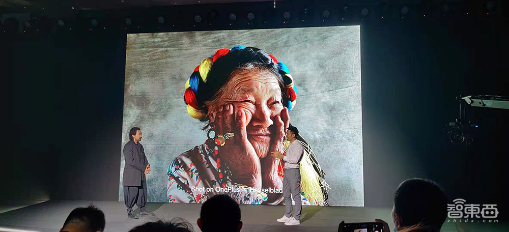 一加正式联手哈苏!3年砸10亿死磕拍照,687亿色拍照在路上