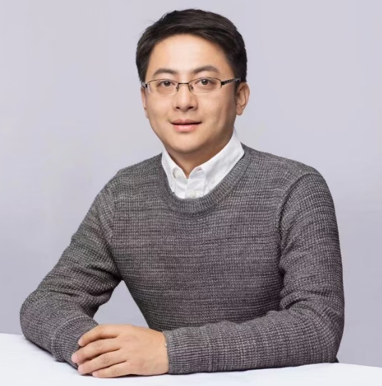 理想汽车，投了家具身智能公司