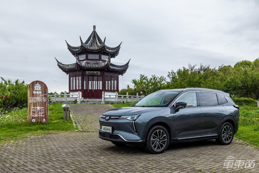 自动泊车已过时！记忆泊车上位，新造车抢着上