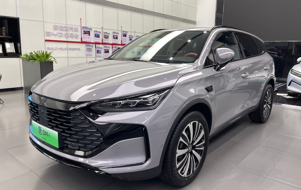 比亚迪唐DM-i智驾版17.98万起售！纯电续航增至175km，标配“天神之眼”系统