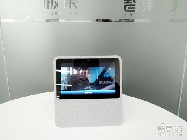 李彦宏出手!独家实测百度带屏智能音箱到底咋样